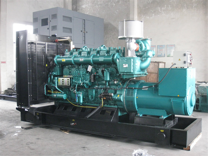 海南藏族200KW 柴油发电机的油耗是多少?