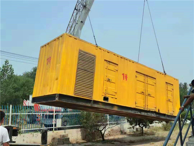 海南藏族300KW柴油发电机组油耗是多少?